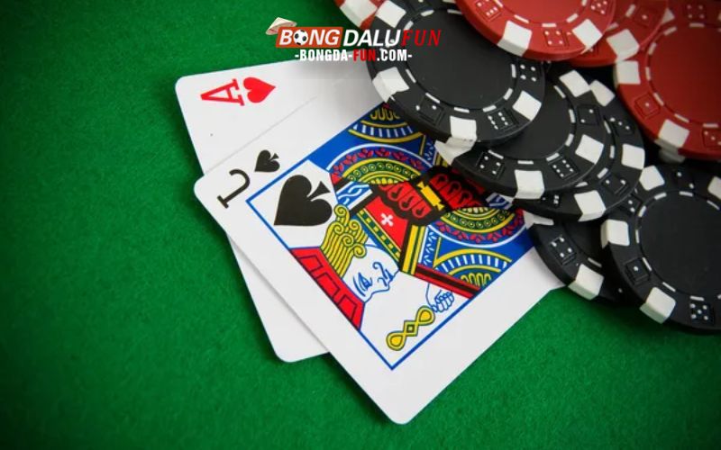 Blackjack và Xì Dách: Hai trò chơi có điểm chung và khác biệt gì?